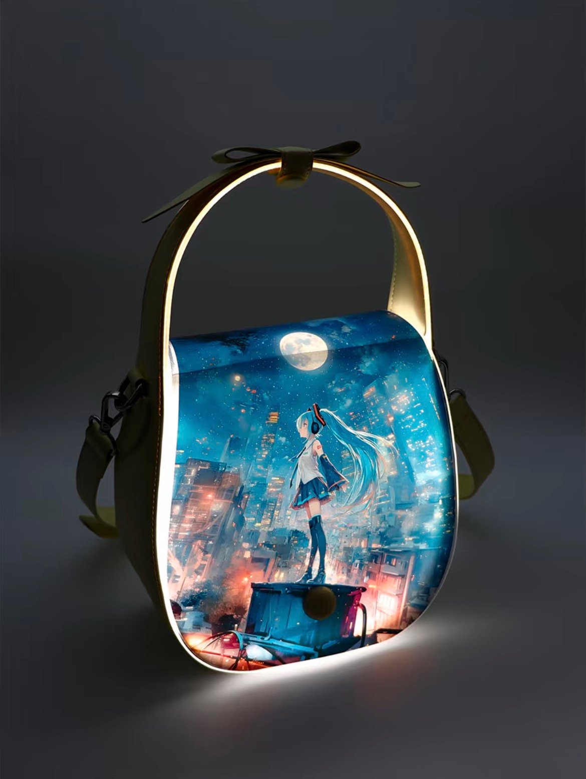Decorative shoulder bag with illuminated edge lighting